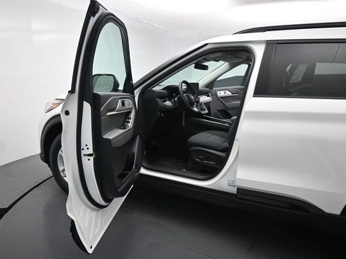 New 2026 Ford Explorer Active RWD image 8