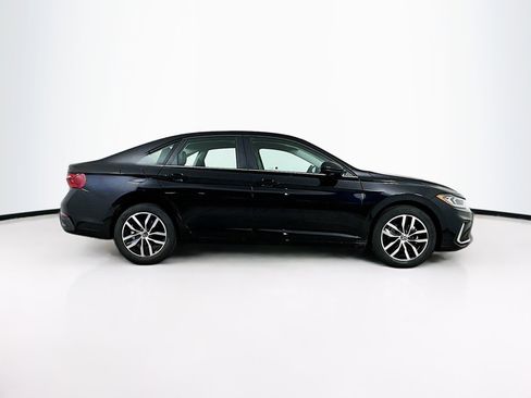 Used 2025 Volkswagen Jetta SE FWD image 10