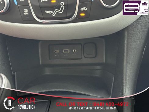 Used 2021 Chevrolet Equinox LS w/ LS Convenience Package FWD image 26