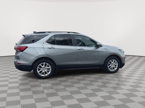 Certified 2024 Chevrolet Equinox LT w/ LPO, Floor Liner Package FWD image 9
