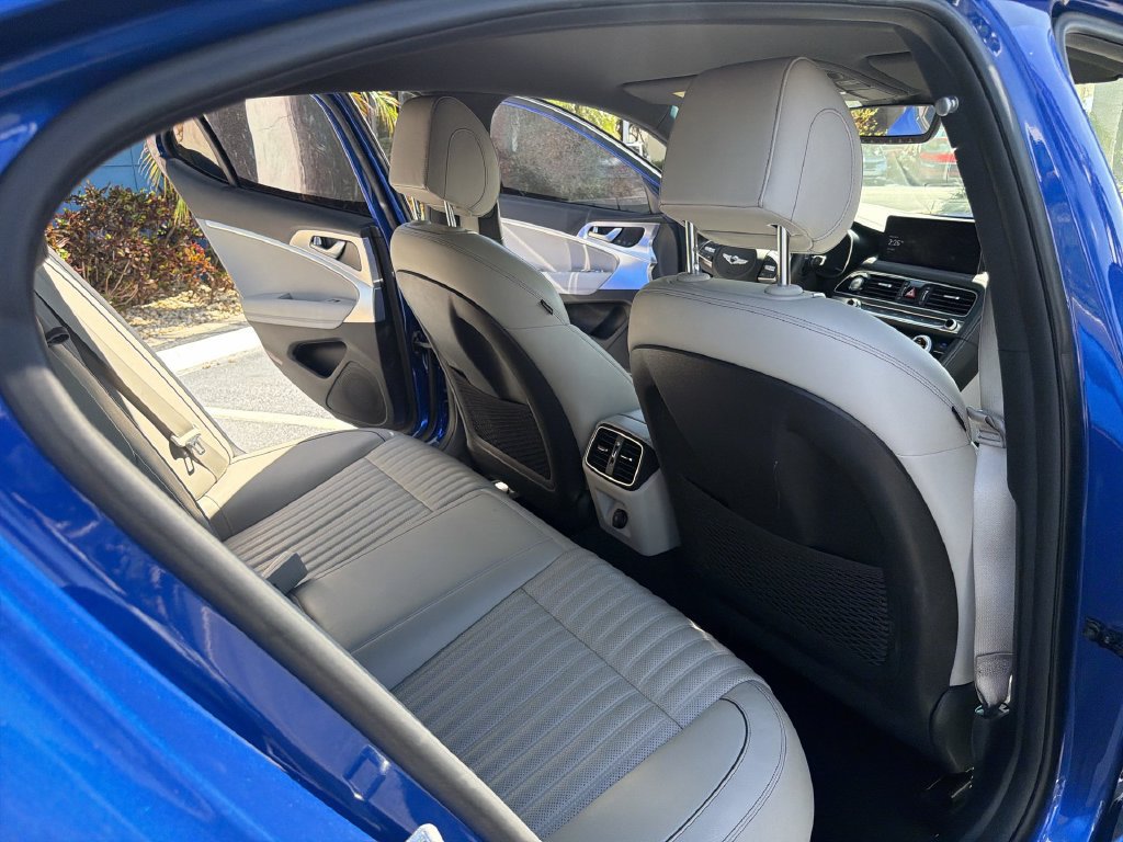 Used 2022 Genesis G70 3.3T RWD image 32