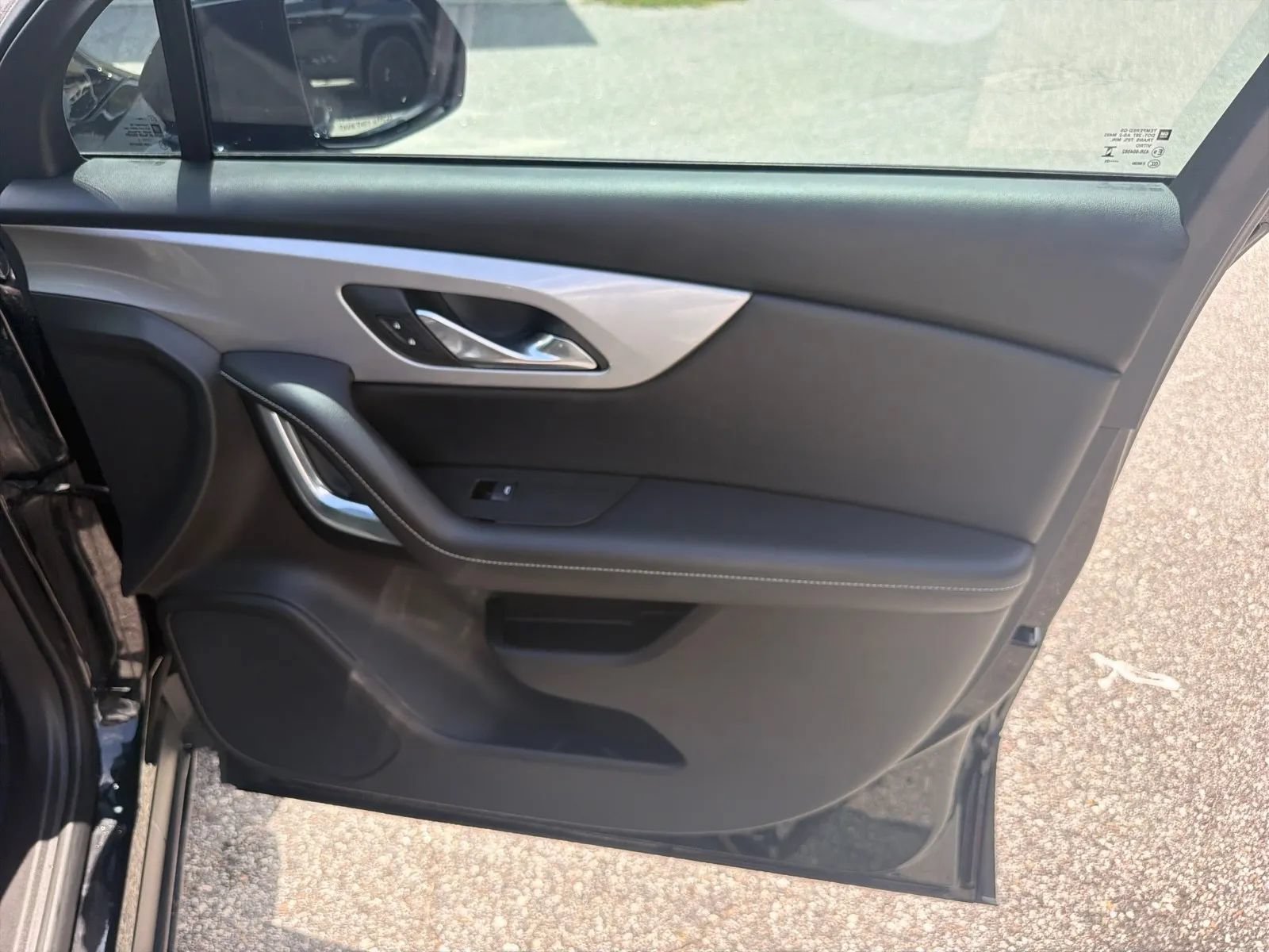 Used 2023 Chevrolet Blazer LT FWD image 22