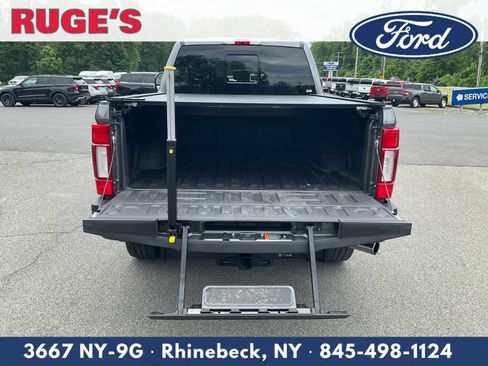 Used 2022 Ford F350 Platinum w/ FX4 Off-Road Package AWD/4WD image 14