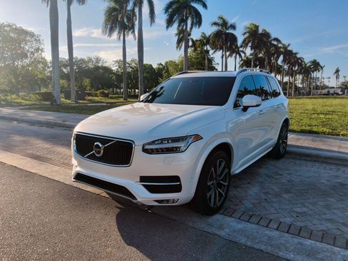 Used 2016 Volvo XC90 T6 Momentum w/ Momentum Plus Package AWD/4WD image 2