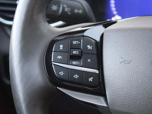 Used 2023 Ford Explorer Platinum w/ Technology Package image 22