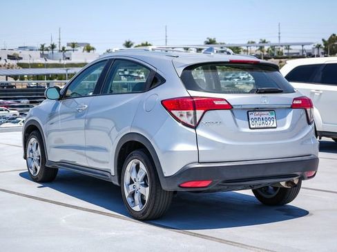 Used 2019 Honda HR-V LX image 9