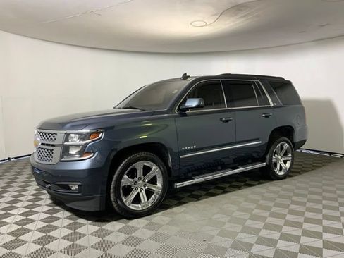 Used 2019 Chevrolet Tahoe LT w/ LT Signature Package AWD/4WD image 9
