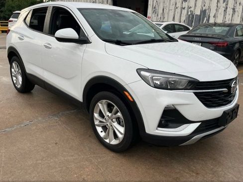 Used 2022 Buick Encore GX Preferred w/ Cold Weather Comfort Package AWD/4WD image 3