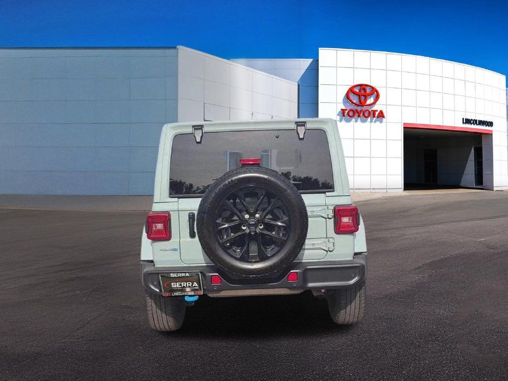 Used 2024 Jeep Wrangler Unlimited Sahara w/ Technology Group AWD/4WD image 13