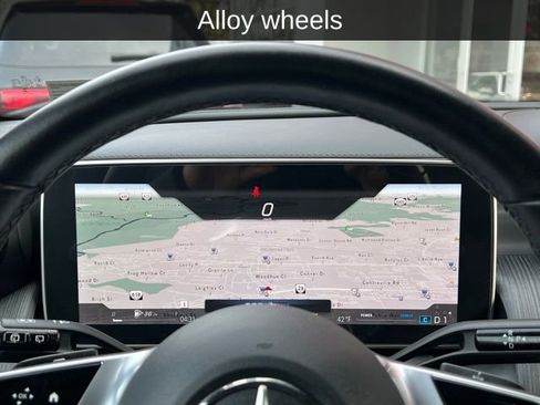 Used 2023 Mercedes-Benz GLC 300 4MATIC image 6