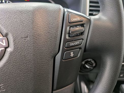 Used 2022 Nissan Frontier SV w/ Technology Package AWD/4WD image 18