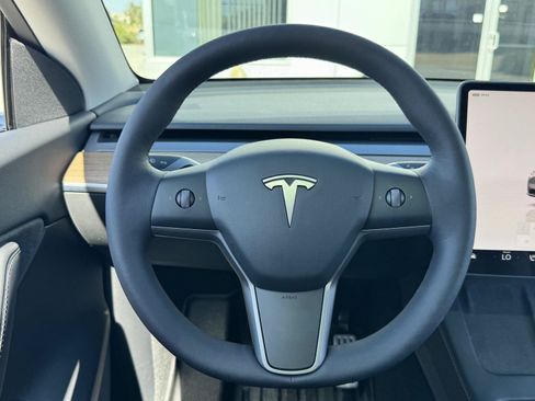 Used 2022 Tesla Model Y Performance AWD/4WD image 15