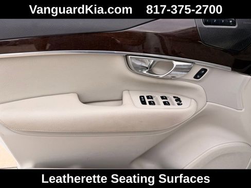 Used 2019 Volvo XC90 T5 Momentum w/ Multimedia Package image 18
