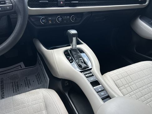 Used 2023 Honda HR-V LX image 14