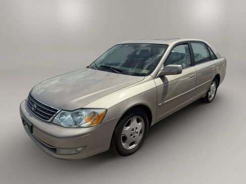 Used 2003 Toyota Avalon XLS image 2