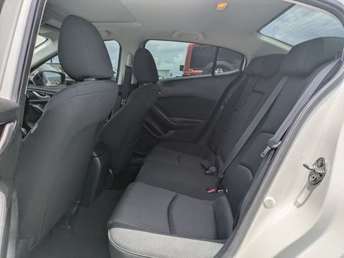 Used 2016 MAZDA MAZDA3 i Touring FWD image 12