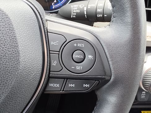 Certified 2022 Toyota RAV4 Limited AWD/4WD image 19