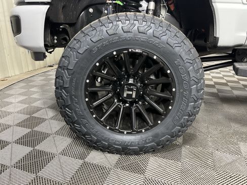 New 2025 Ford F250 Lariat w/ Lariat Ultimate Package image 21