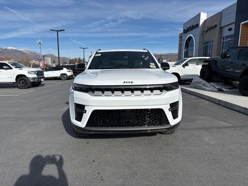 New 2026 Jeep Grand Wagoneer L w/ Premium Group I image 5