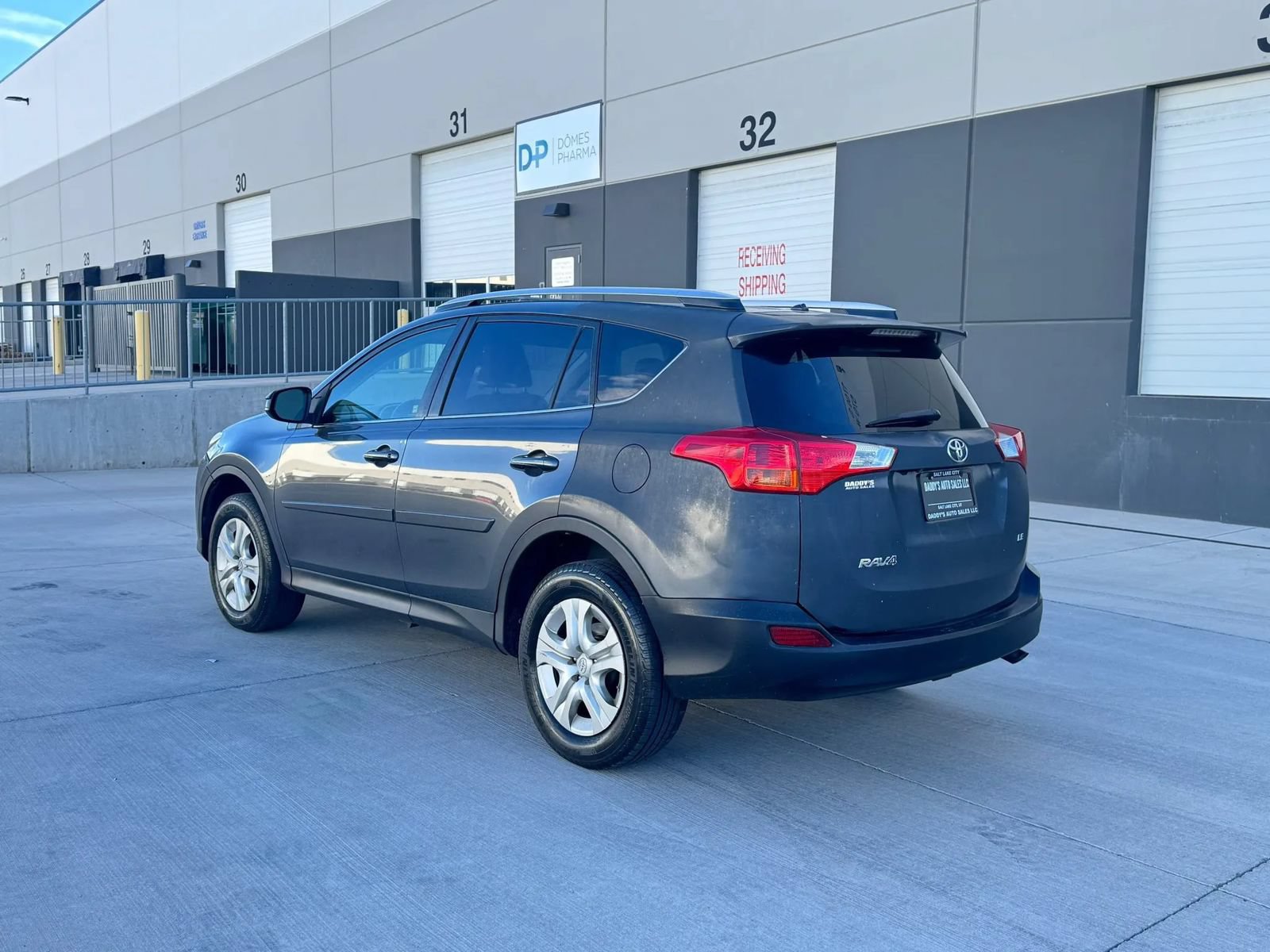 Used 2014 Toyota RAV4 LE AWD/4WD image 3