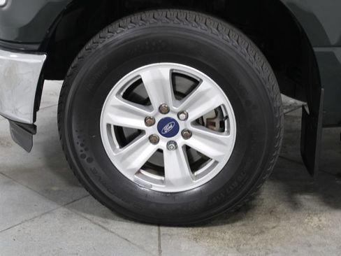 Used 2015 Ford F150 XLT AWD/4WD image 22