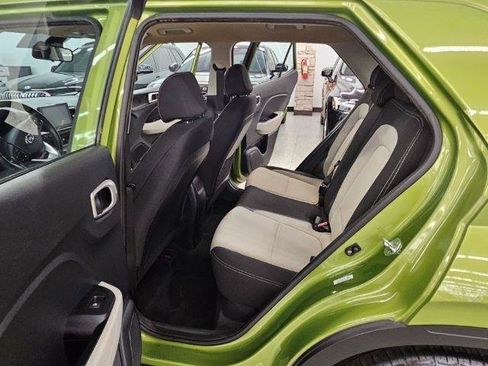 Used 2021 Hyundai Venue SEL FWD image 28