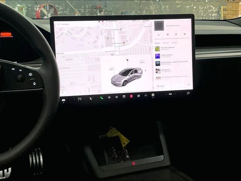 Used 2025 Tesla Model S Plaid image 9