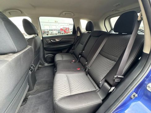 Used 2019 Nissan Rogue SV w/ Premium Package AWD/4WD image 31