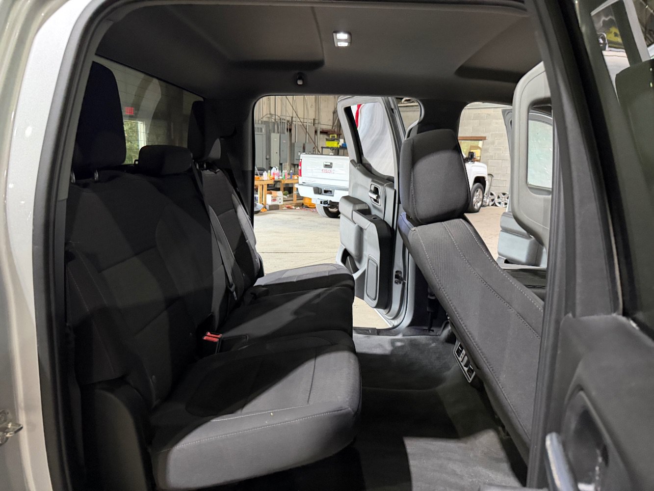 Used 2021 Chevrolet Silverado 1500 LT AWD/4WD image 22