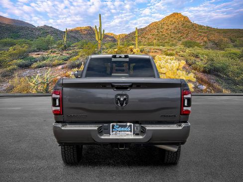 Used 2022 RAM 2500 Laramie AWD/4WD image 6