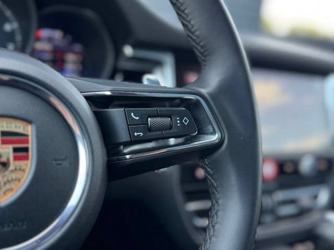 Certified 2026 Porsche Macan AWD/4WD image 25