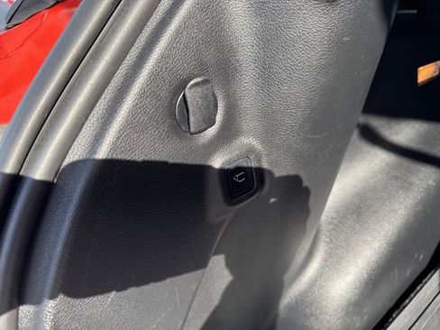 Used 2018 Jeep Compass Trailhawk w/ Cold Weather Group image 9