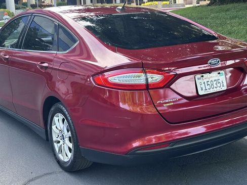 Used 2016 Ford Fusion S FWD image 6