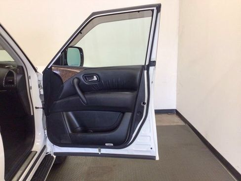Used 2017 INFINITI QX80 4WD image 15