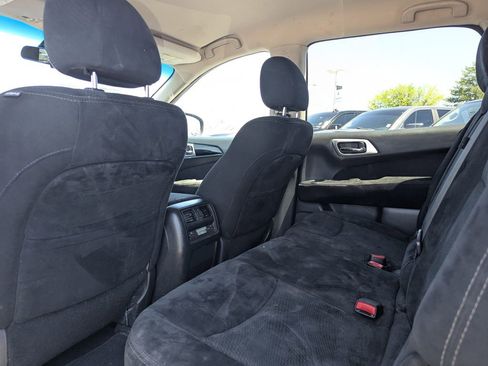 Used 2014 Nissan Pathfinder S AWD/4WD image 28