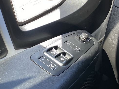 Used 2025 RAM ProMaster 2500 w/ Convenience Group FWD image 28