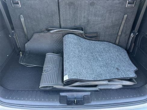 Used 2021 Toyota Highlander XSE FWD image 20