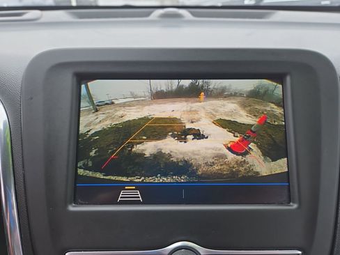 Used 2020 Chevrolet Equinox LS image 22