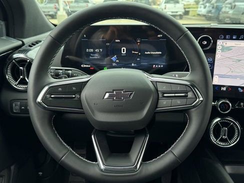 New 2026 Chevrolet Blazer EV LT image 12