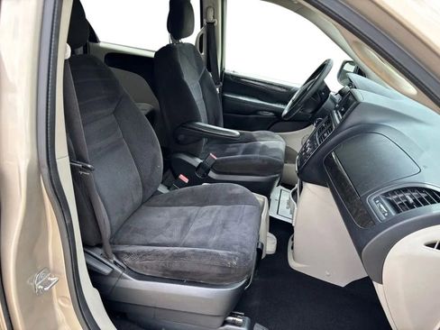 Used 2014 Dodge Grand Caravan SXT w/ Quick Order Package 29G SXT FWD image 31