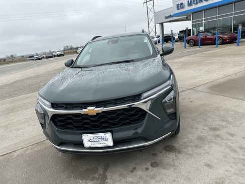 New 2026 Chevrolet Trax LT w/ Driver Confidence Package image 8