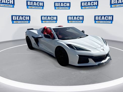 Used 2024 Chevrolet Corvette Z06 RWD image 2