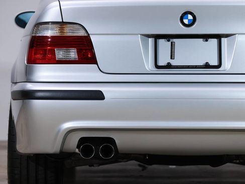 Used 2002 BMW M5 image 41