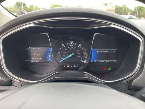 Used 2018 Ford Fusion S FWD image 18