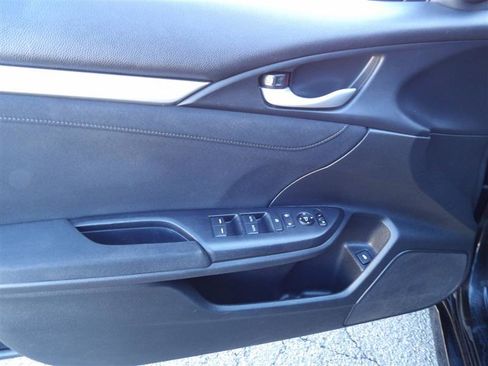 Used 2018 Honda Civic EX image 11