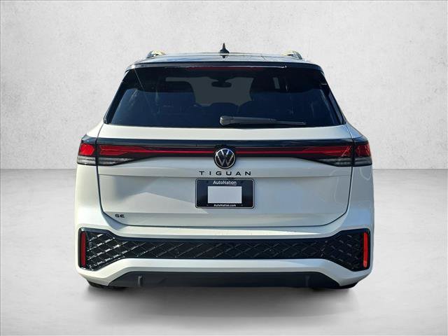 New 2026 Volkswagen Tiguan SE R-Line FWD image 4