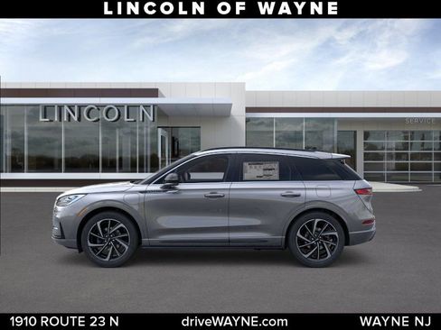 New 2026 Lincoln Corsair Grand Touring AWD/4WD image 3