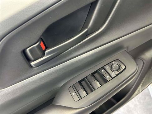 Certified 2025 Toyota Prius LE FWD image 15