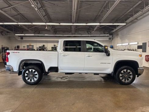 New 2026 Chevrolet Silverado 2500 LT w/ All Star Edition AWD/4WD image 7