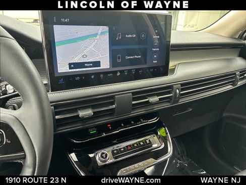 Certified 2023 Lincoln Corsair AWD w/ Equipment Group 101A image 18